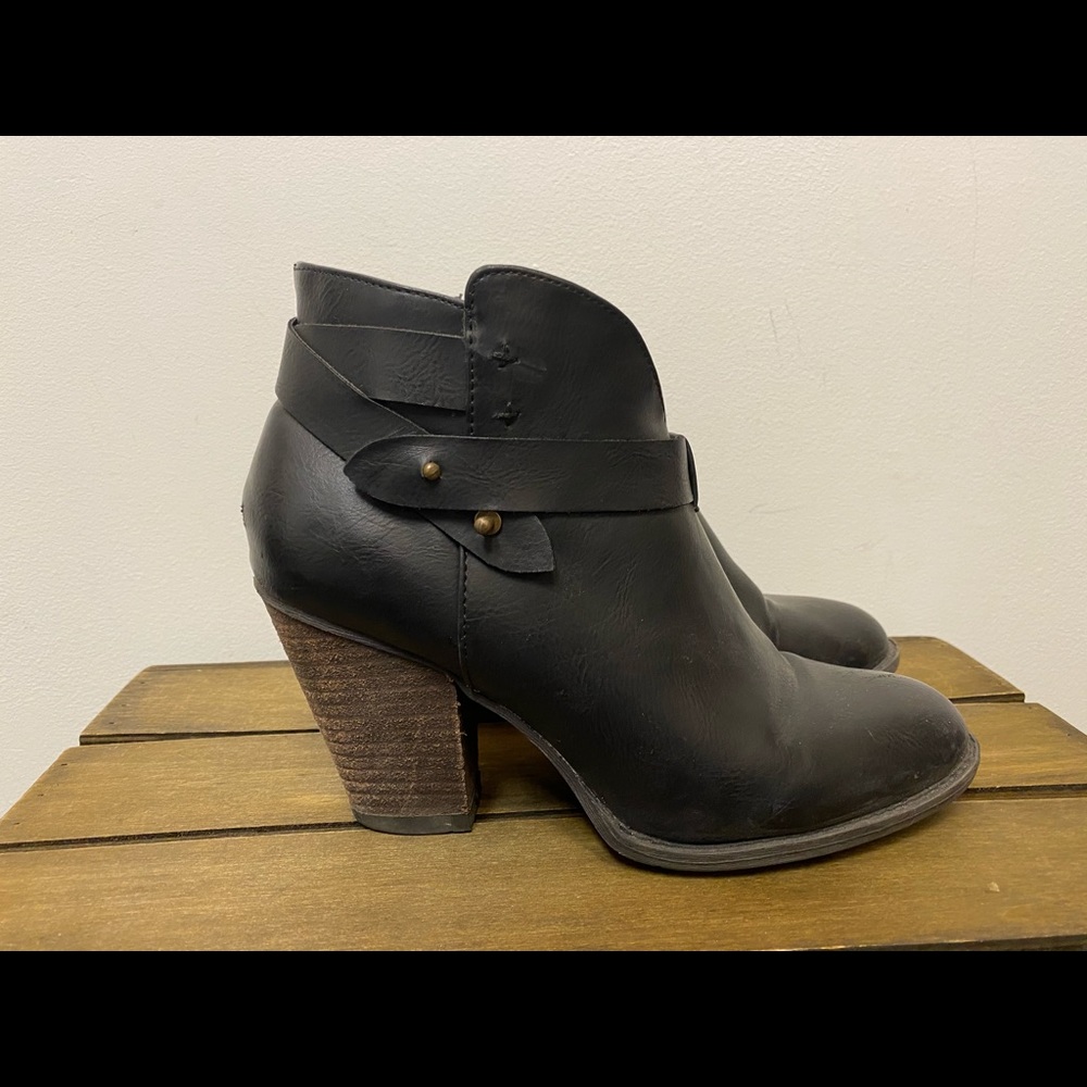 XOXO booties